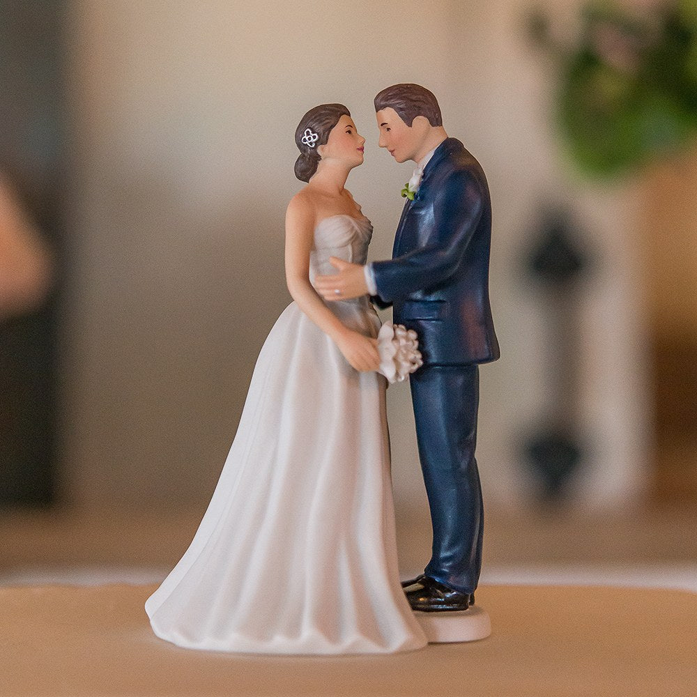 Contemporary Vintage Bride And Groom Porcelain Figurine Wedding Cake Topper - Wedding Collectibles