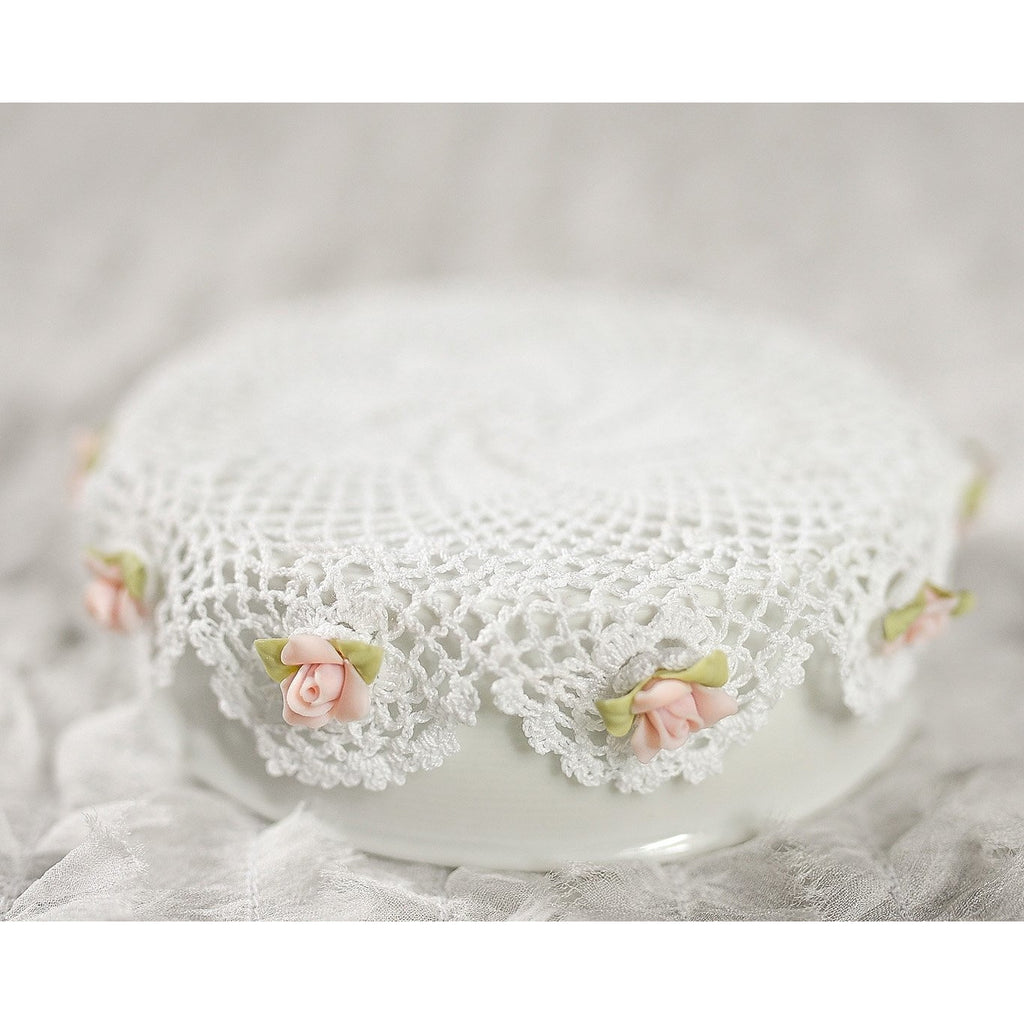 Cute Doily and Rose DIY Cake Topper Base - Wedding Collectibles