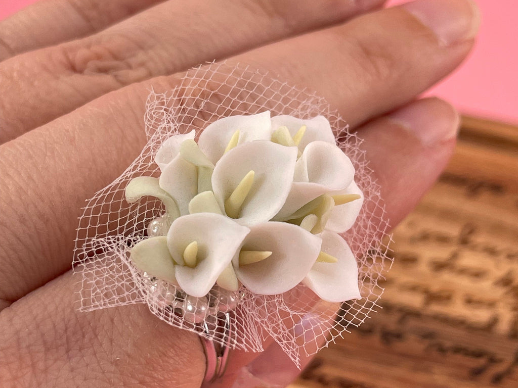 Calla Lily Ring, Statement Ring Porcelain Floral Ring, plant jewelry, wedding bridesmaids gift, calla lilies terrarium jewelry Cottagecore - Wedding Collectibles