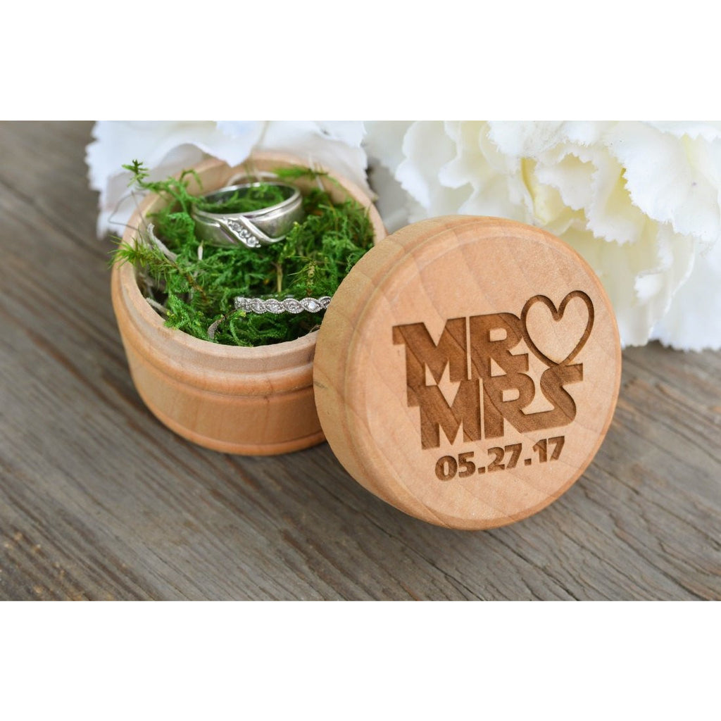 Star Wars Mr & Mrs Engraved Wedding Ring Box - Rustic Wedding Ring Box - Wedding Collectibles