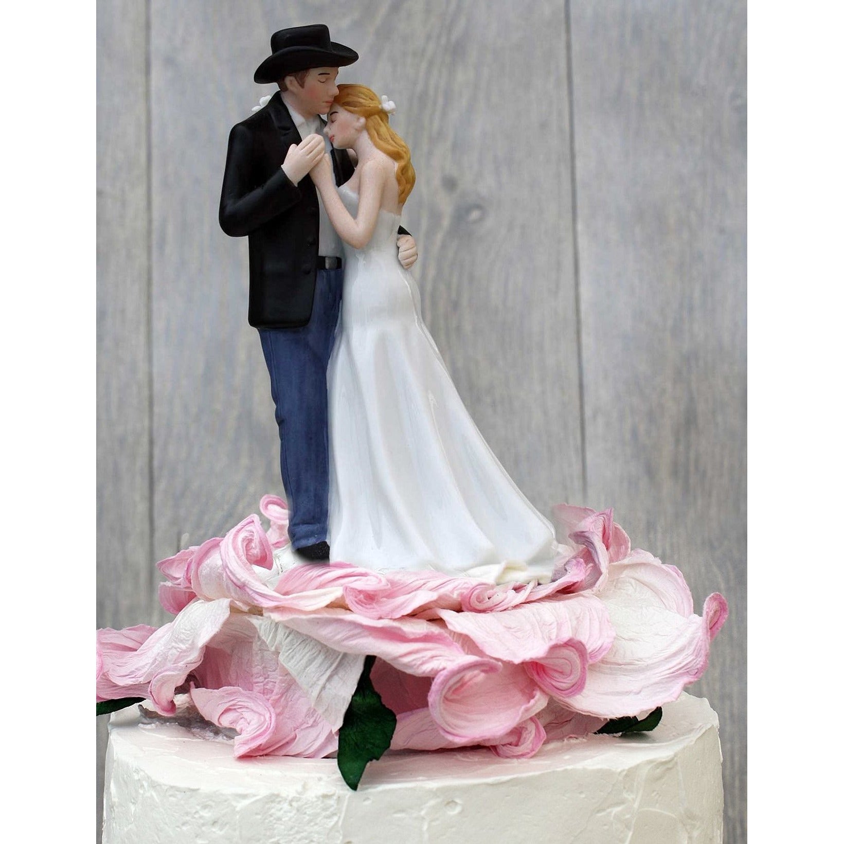 Cowboy wedding cake toppers 60 photos - Astyledwedding.com Cowboy wedding cake toppers 60 photos - Astyledwedding.com